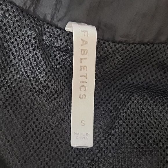 Fabletics Kennedy vest with hoodie Size S - Picture 10 of 13